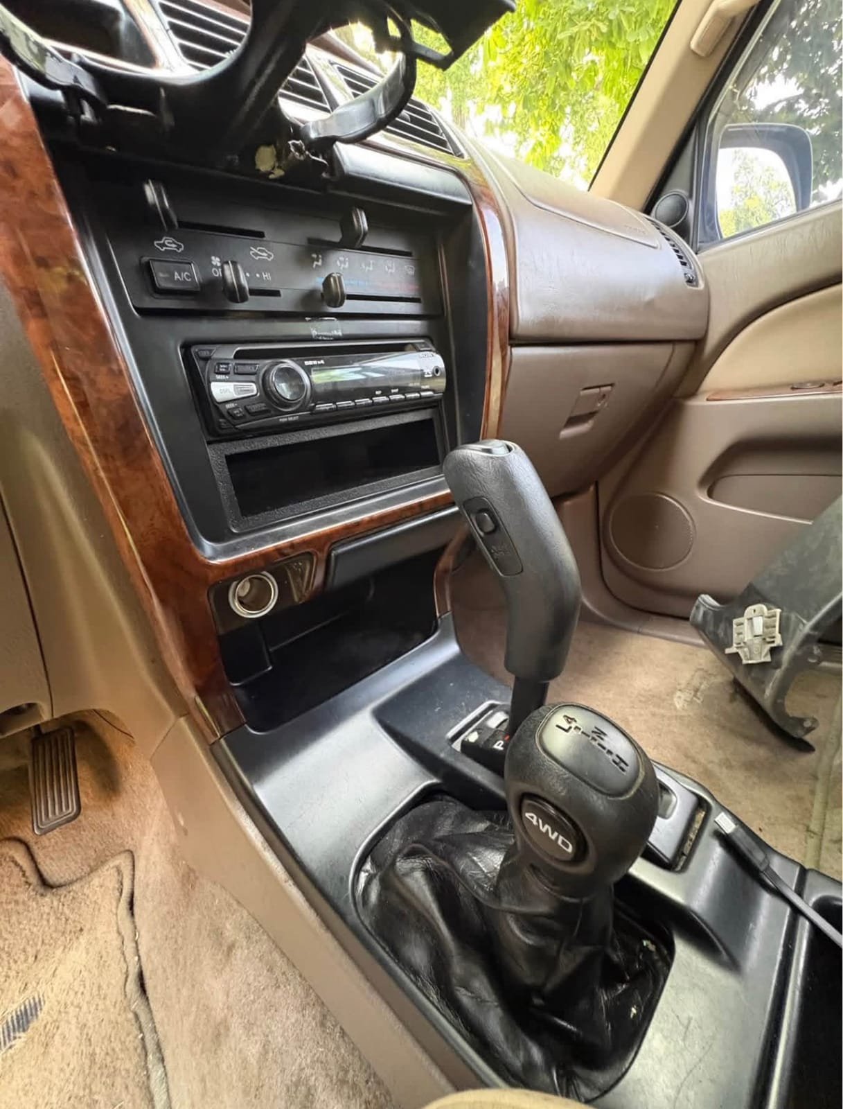 View 3 of 1997 1997 Toyota 4Runner · Limited Sport Utility 4D 1997 Toyota 4Runner · Limited Sport Utility 4D Limited Sport Utility 4D