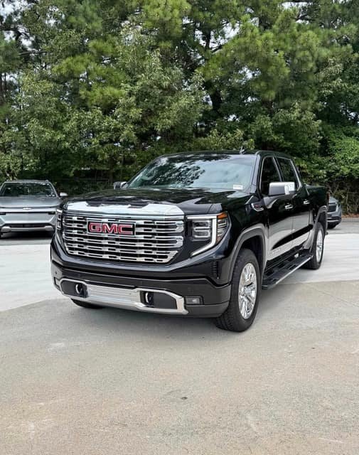 2025 GMC Sierra  4D