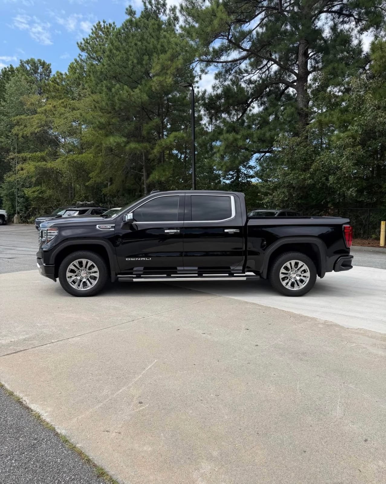 View 2 of 2025 GMC Sierra  4D