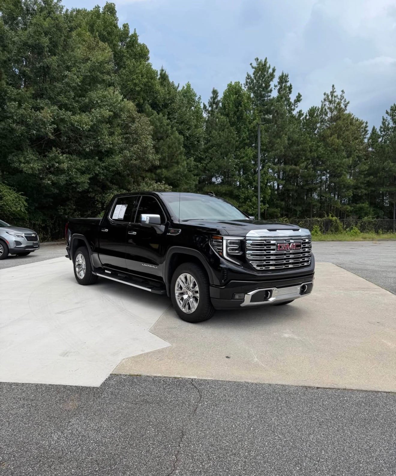 View 3 of 2025 GMC Sierra  4D