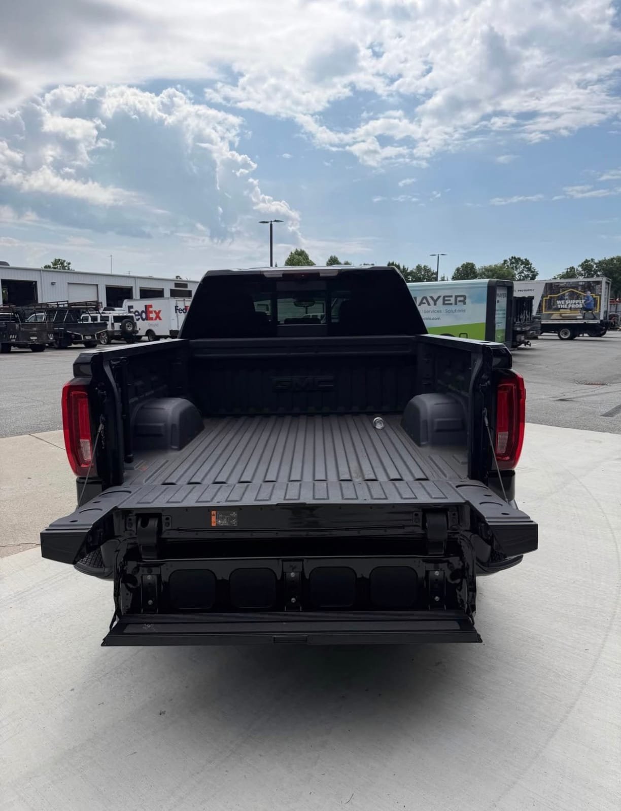 View 5 of 2025 GMC Sierra  4D