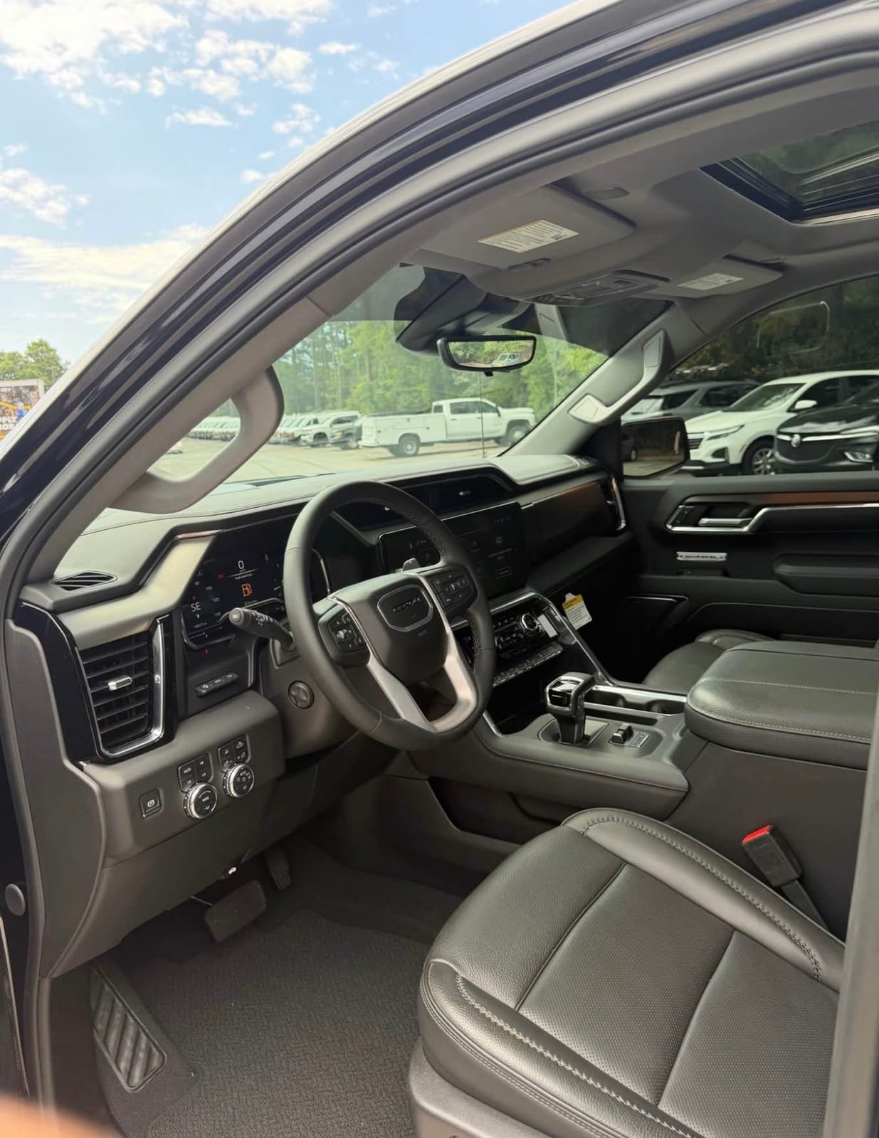 View 6 of 2025 GMC Sierra  4D